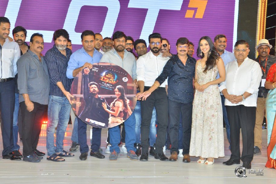 Vinaya-Vidheya-Rama-Movie-Pre-Release-Event